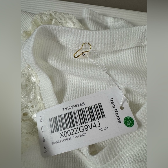 NWT YesNo white thermal Henley shirt with lace sleeves size small - Picture 12 of 12